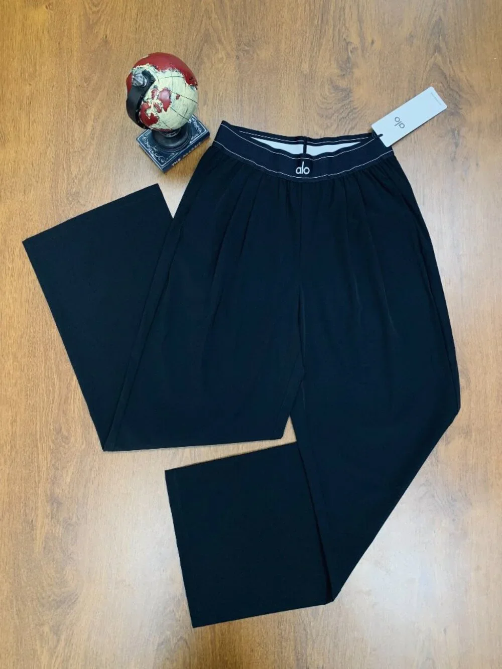 Brand New ALO Yoga Black Pants 30-inch Trousers XS Size (Regular)👖🖤